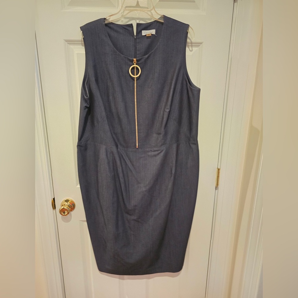 Calvin Klein Ring Pull Zipper Dress
